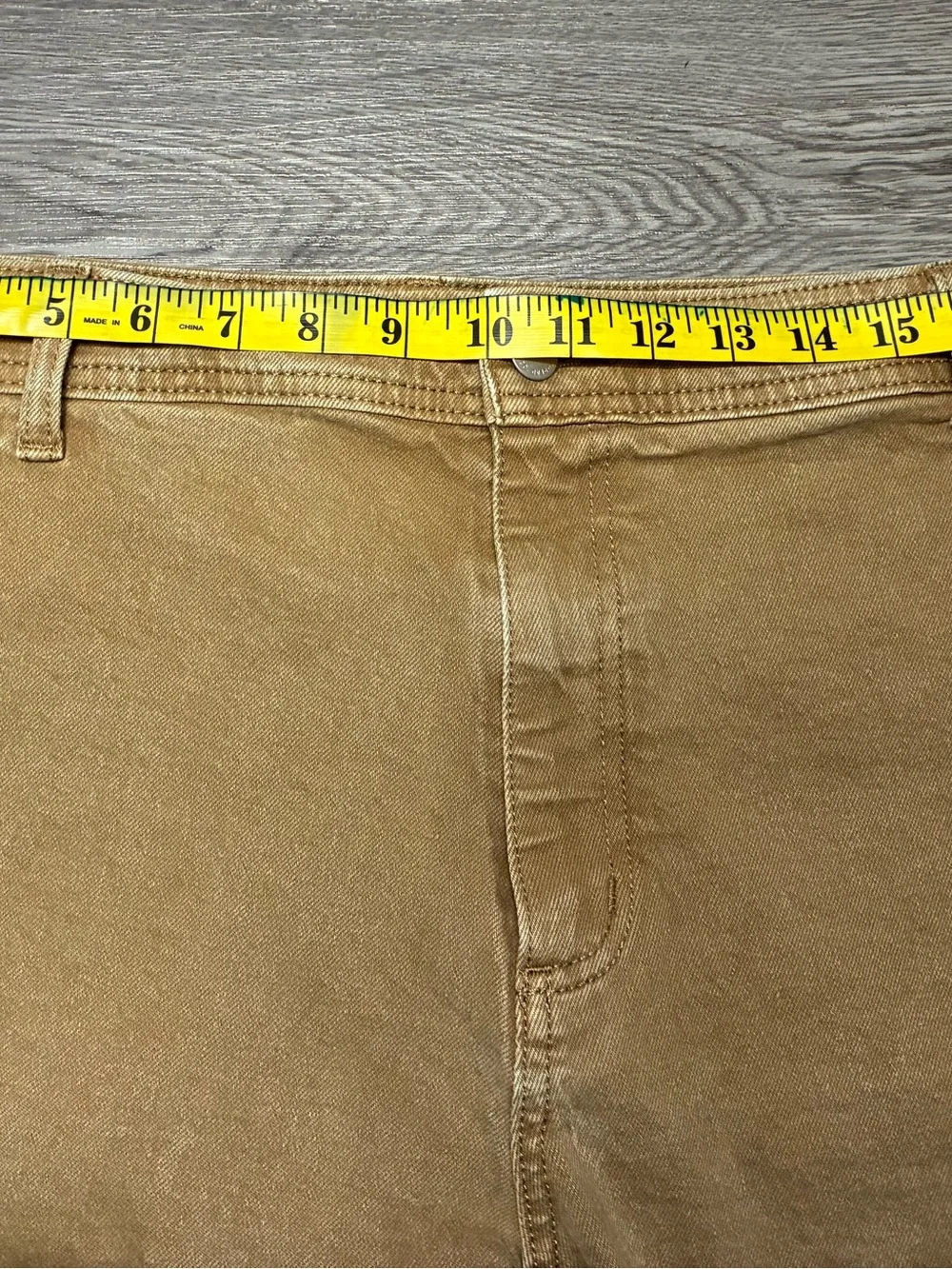 Universal Thread Women’s Wide-Leg Jeans in Camel Brown